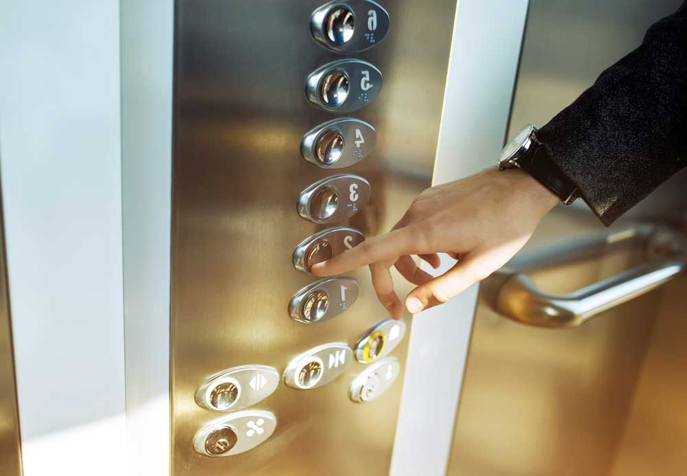 エレベーター利用者の安全を守る！